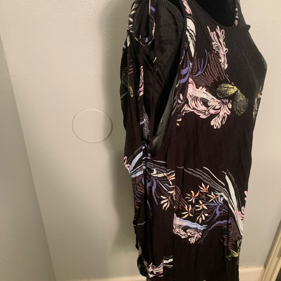 Free People Slit Sleeve Top ✨ - Picture 2 of 6